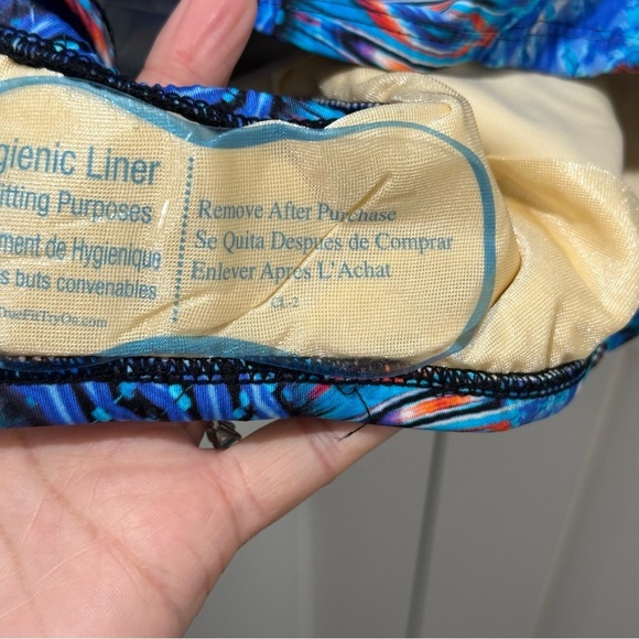 Miraclesuit Criss Cross Escape One Piece in Casablanca - Picture 7 of 9